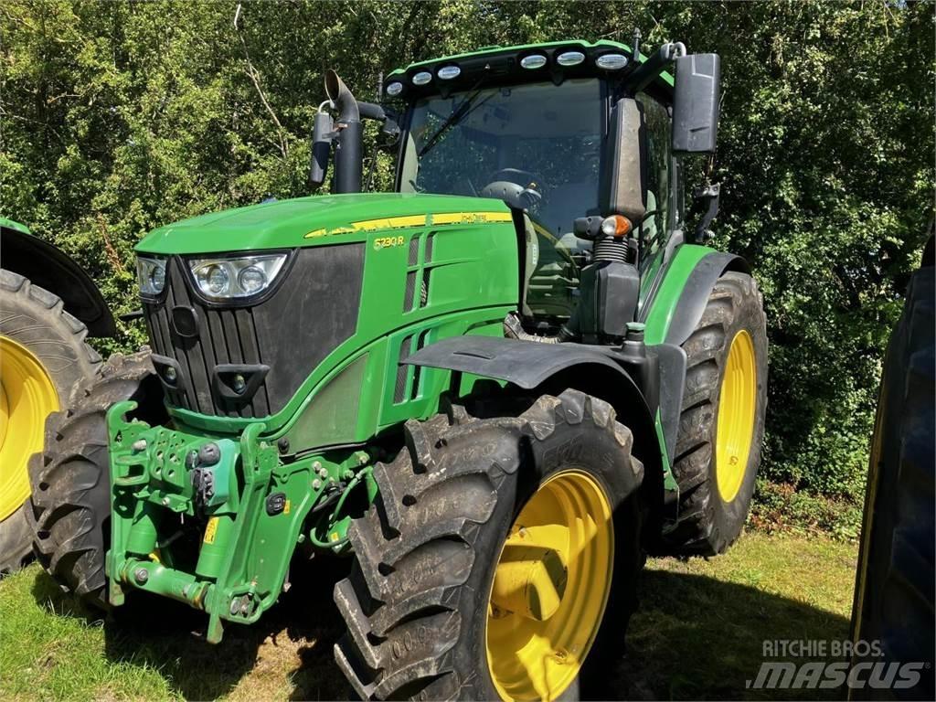 John Deere 6230R Traktori