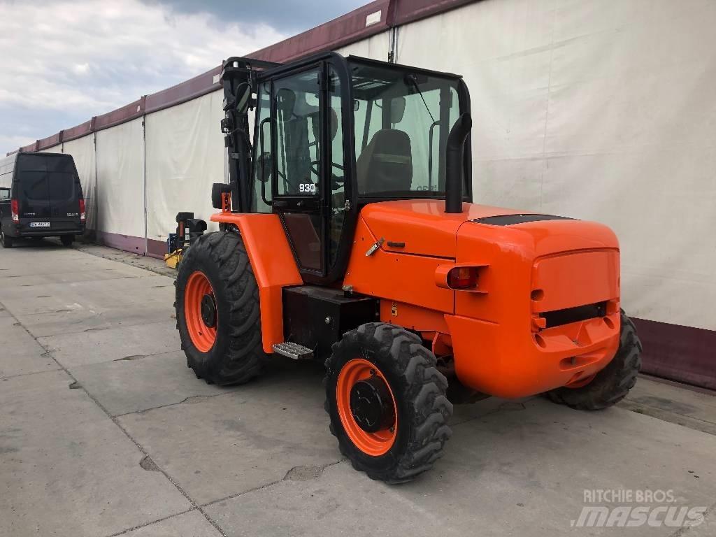 JCB 930-4 Terenski viličar