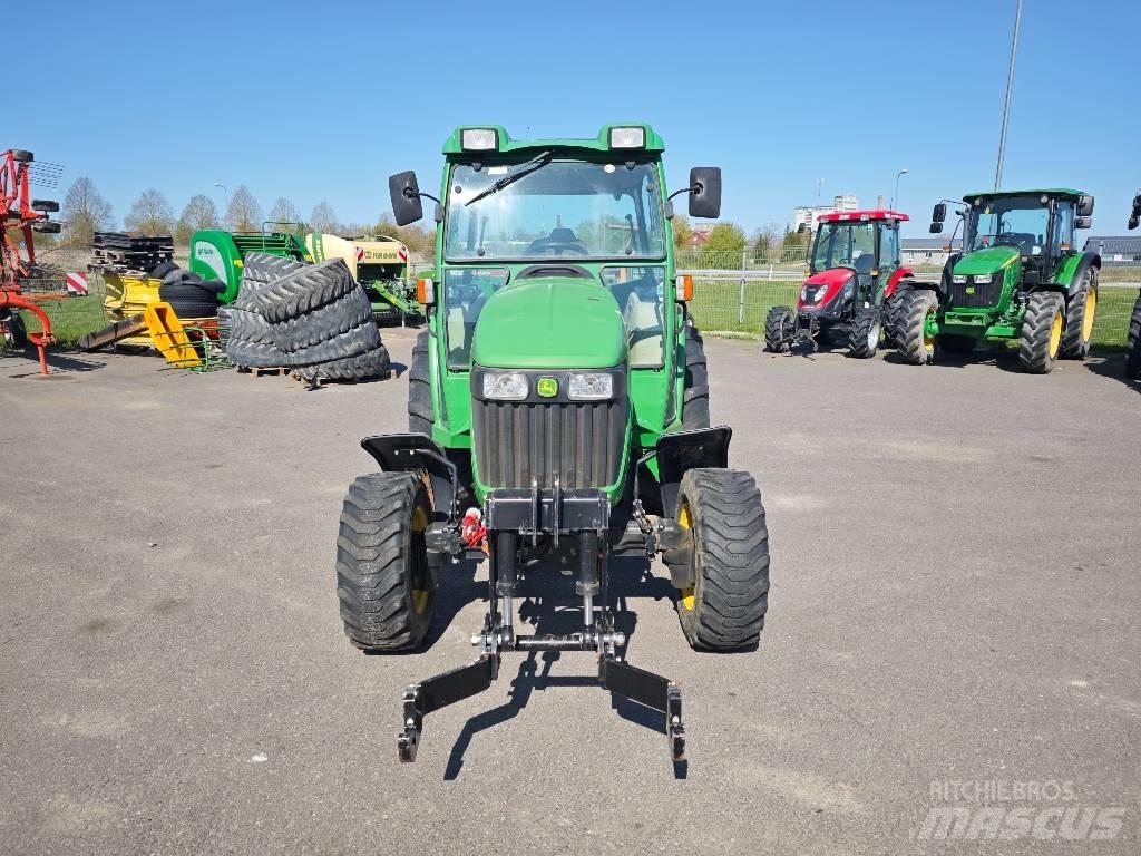 John Deere 4520 Kompaktni (mali) traktori