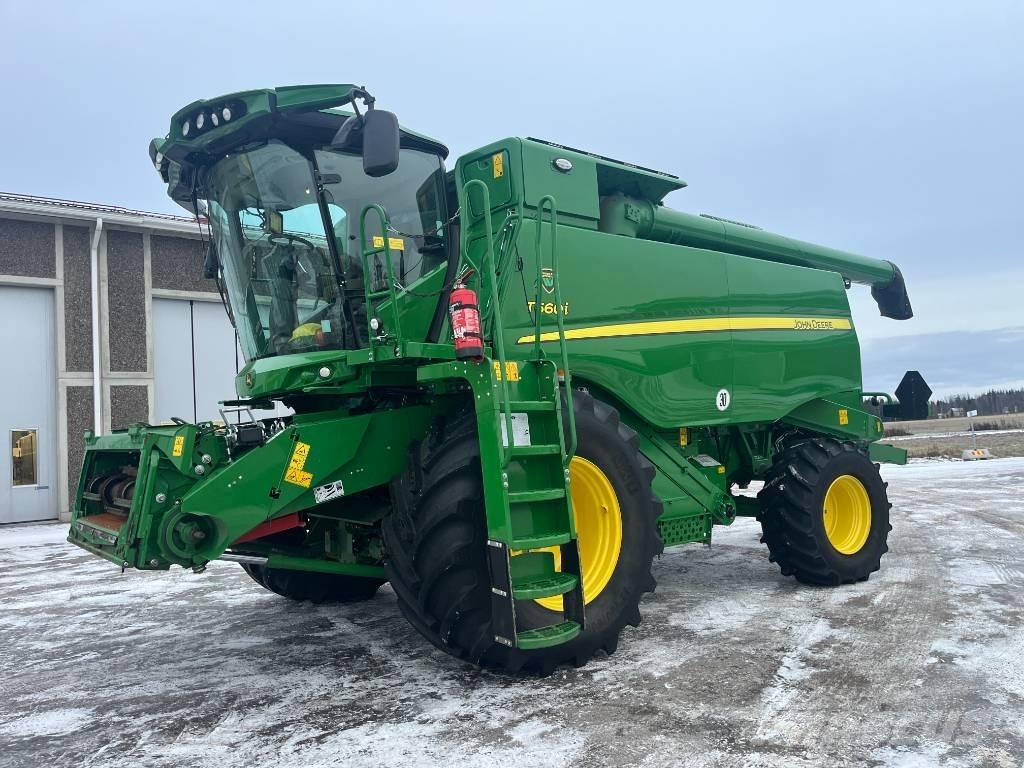 John Deere T660i Kombajni