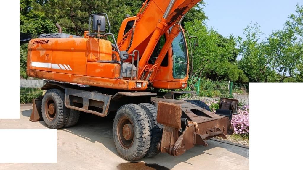 Doosan DX 210 W Bageri na kotačima