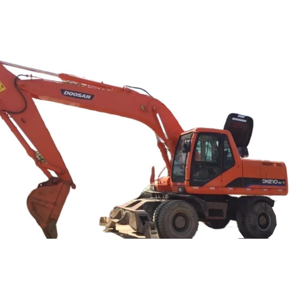 Doosan DH210W Bageri na kotačima