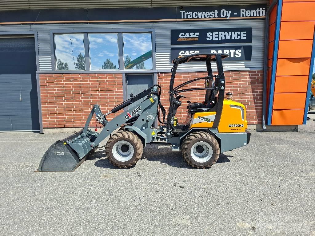 GiANT G 2300 HD Višenamjenski utovarivači