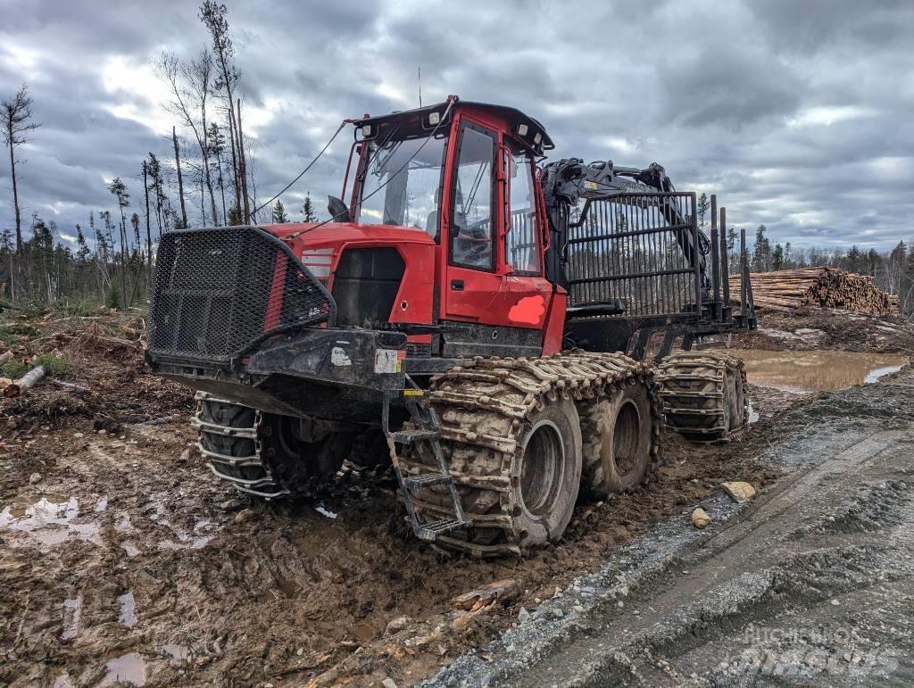 Komatsu 895 Forvarderi