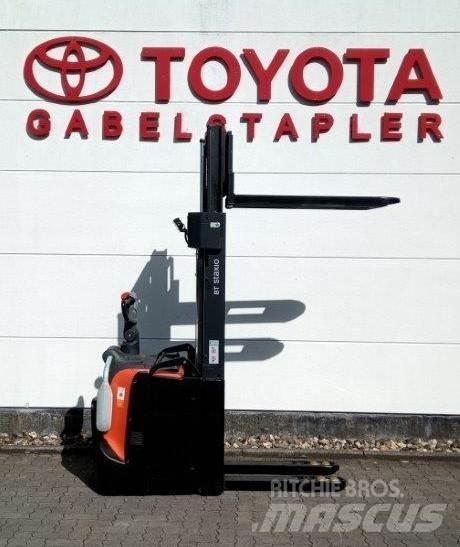 Toyota SPE140L Ručni električni viličar