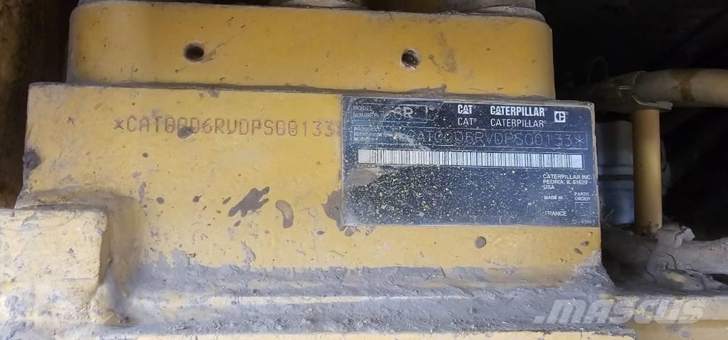CAT D 6 R III Buldožeri gusjeničari