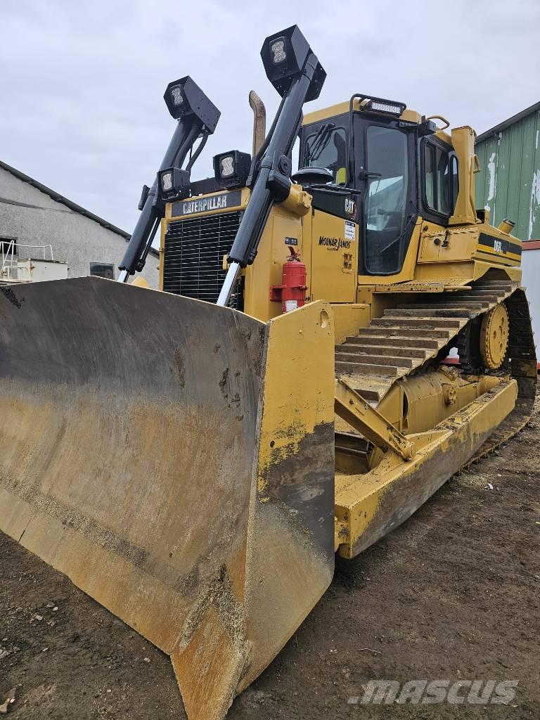 CAT D 6 R III Buldožeri gusjeničari