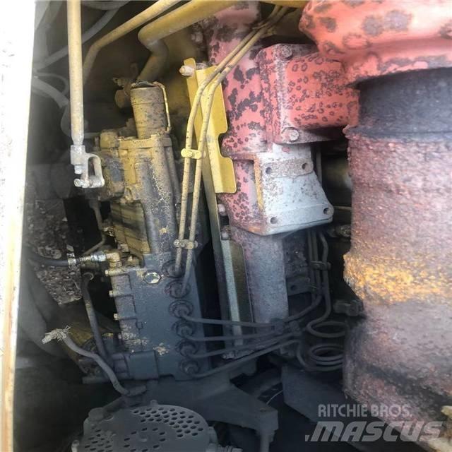 CAT D 7 R Buldožeri gusjeničari