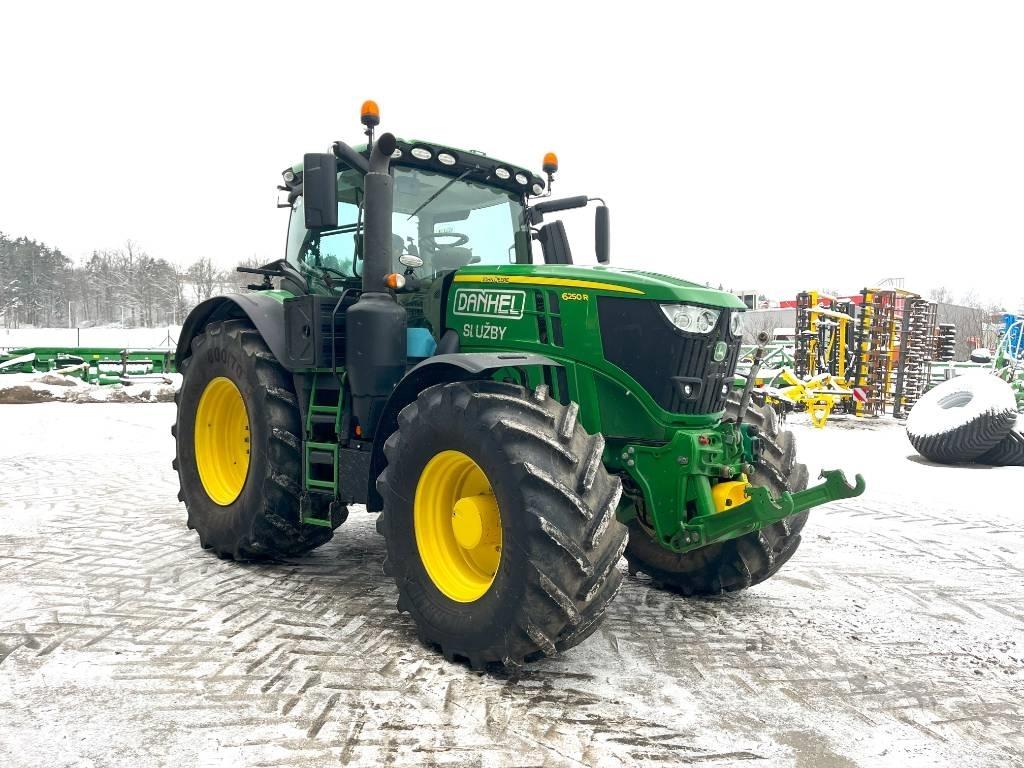 John Deere 6250 R Traktori