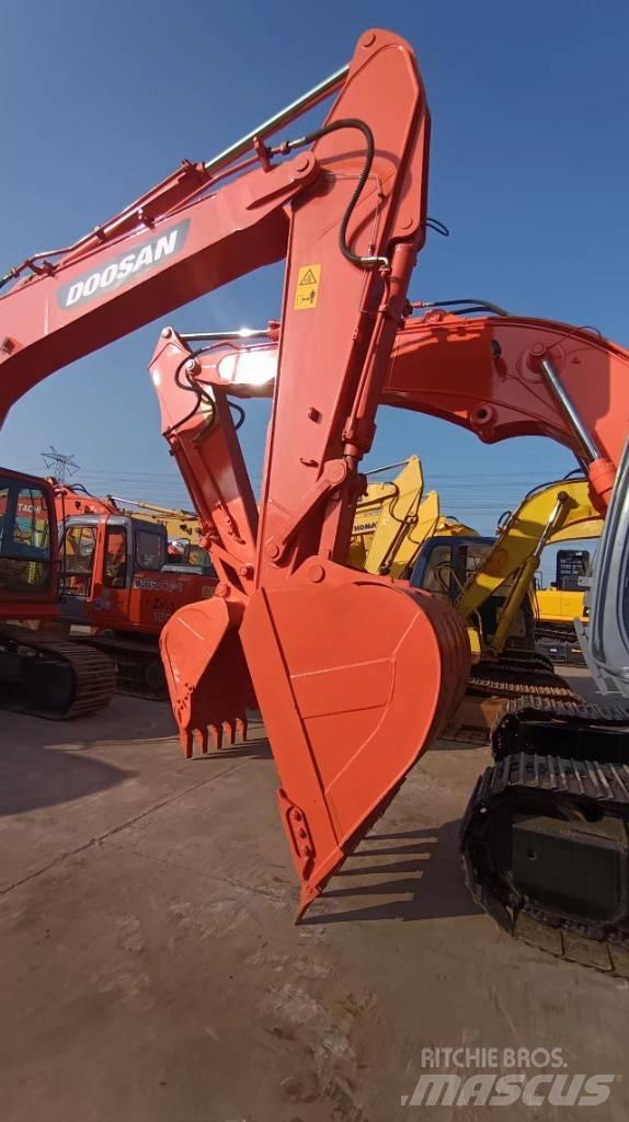 Doosan DX 300 LC Bageri gusjeničari