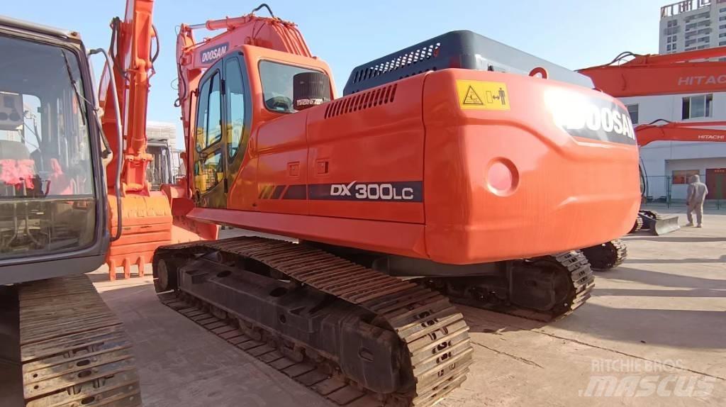 Doosan DX 300 LC Bageri gusjeničari