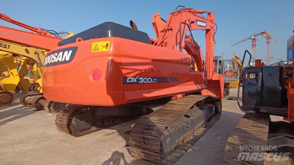 Doosan DX 300 LC Bageri gusjeničari