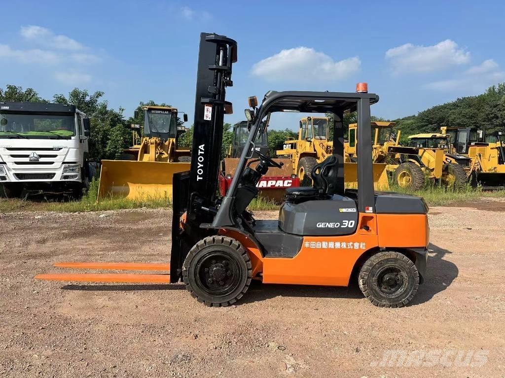 Toyota 30 Forklift Dizelski viličari