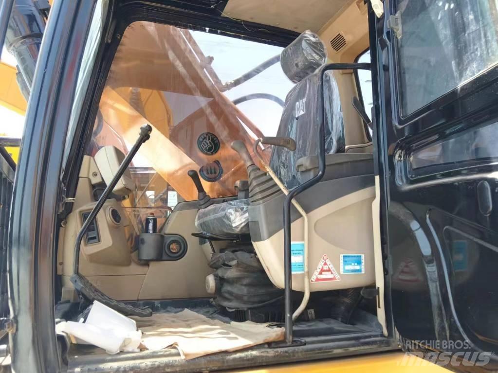 CAT 330 Bageri gusjeničari