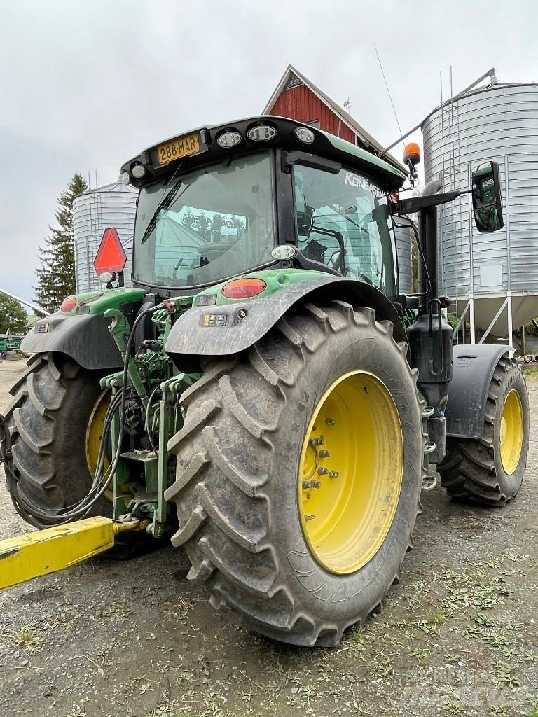 John Deere 6155R Traktori