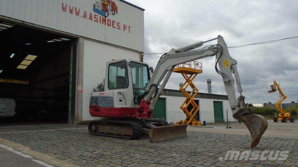 Takeuchi TB 235 Mini bageri <7t