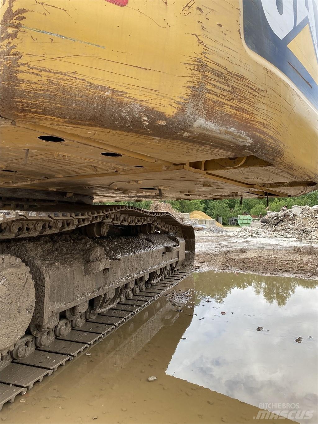 CAT 326 FLN Bageri gusjeničari