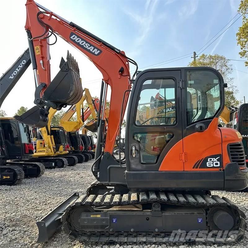 Doosan DX 60 Bageri gusjeničari