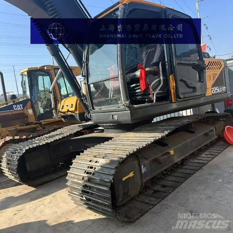 Hyundai R225 Bageri gusjeničari