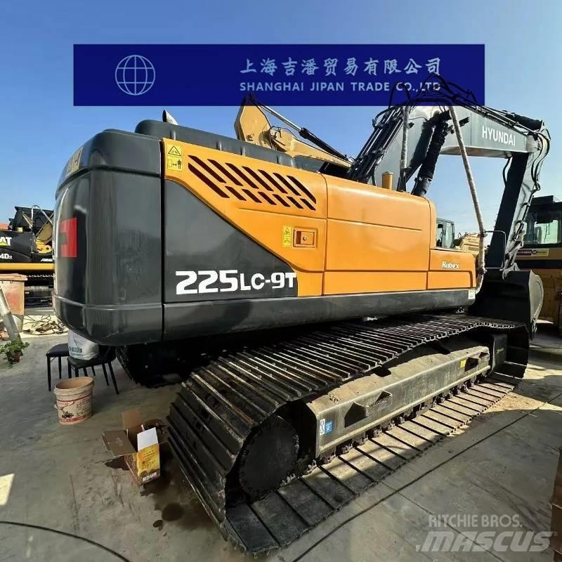 Hyundai R225 Bageri gusjeničari