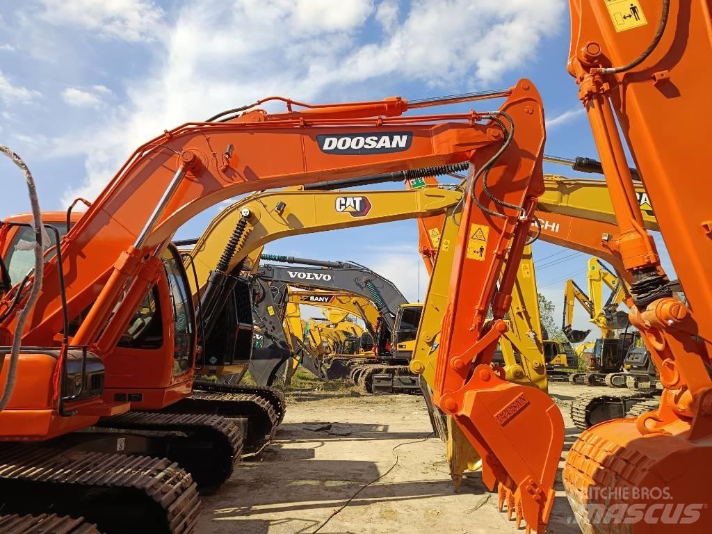 Doosan DX 150 LC Bageri gusjeničari