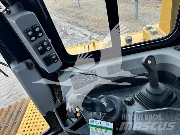 CAT D6T LGP Buldožeri gusjeničari