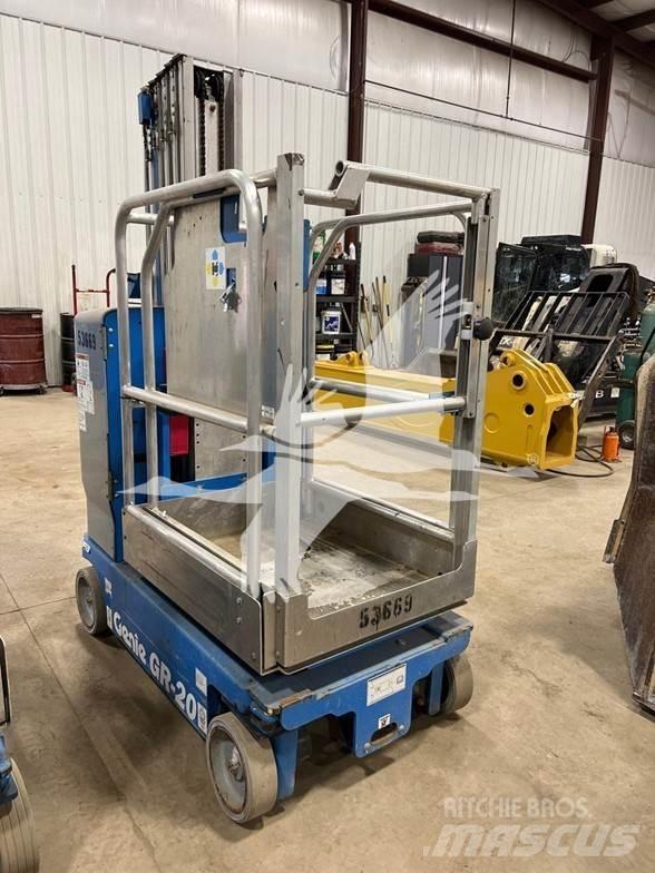 Genie GR20 Vertikalne radne podizne platforme