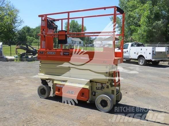 JLG 2632ES Škaraste platforme