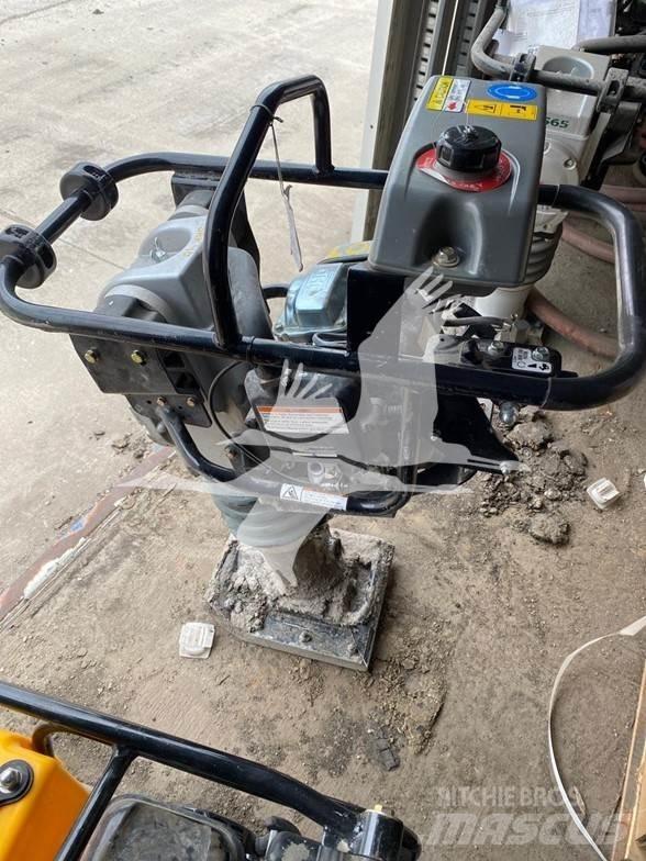 Sakai RS65 Vučni vibracioni valjci