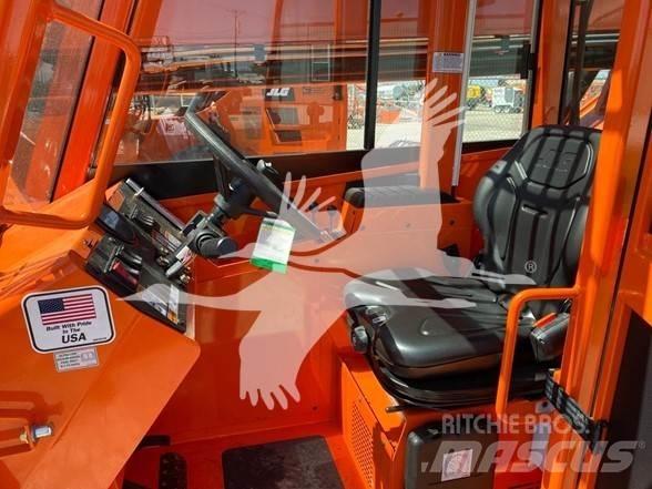SkyTrak 8042 Teleskopski viličari