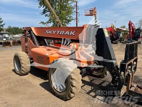 SkyTrak 8042 Teleskopski viličari