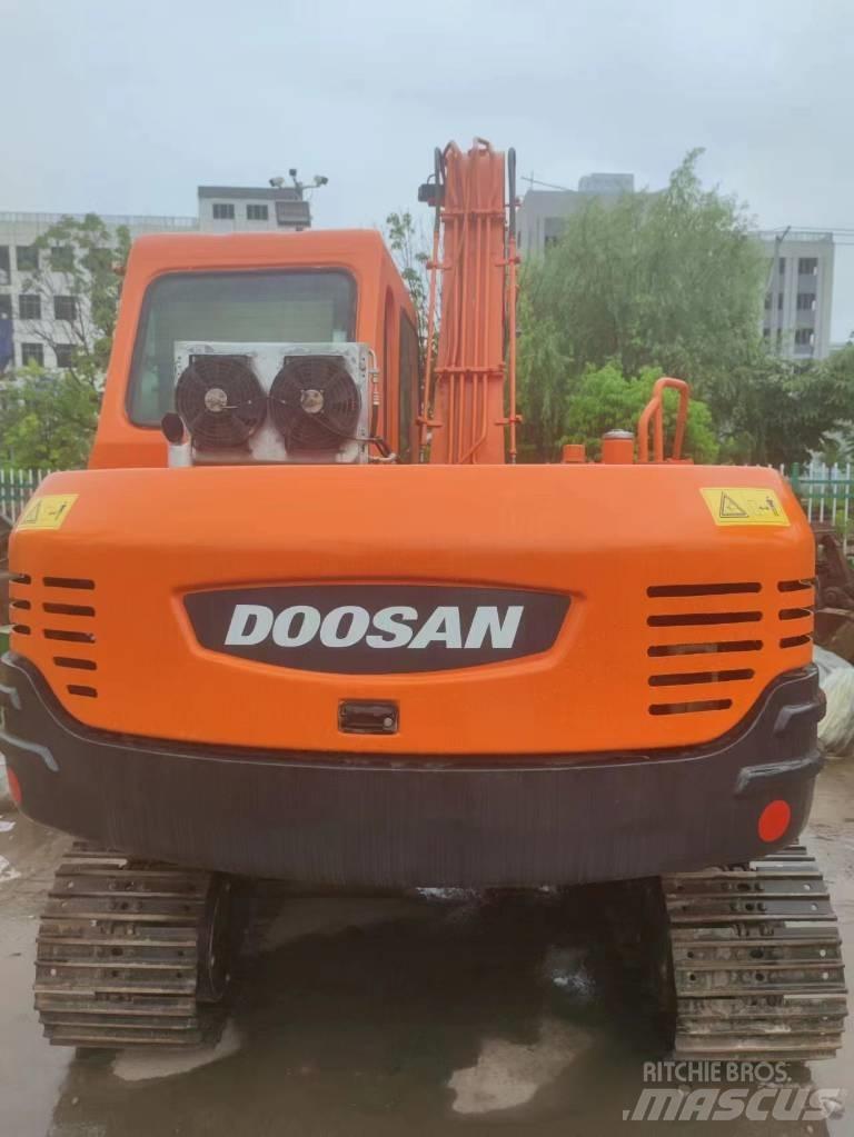 Doosan DH 80 Bageri gusjeničari