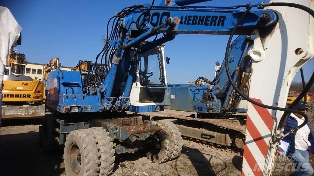 Liebherr A900 Bageri na kotačima