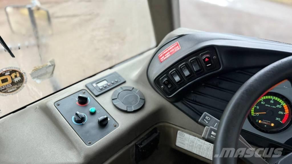 CASE 330 B Zglobni demperi