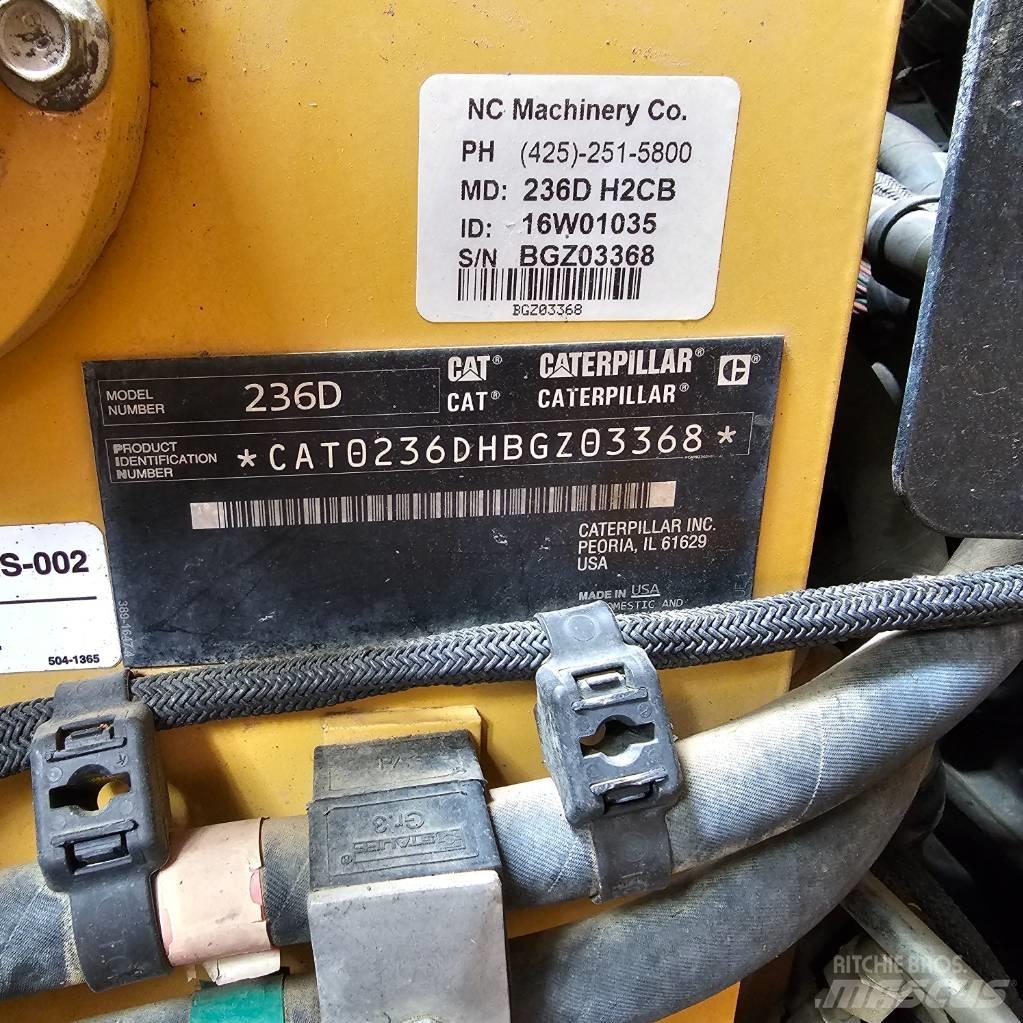 CAT 236D Skid steer mini utovarivači