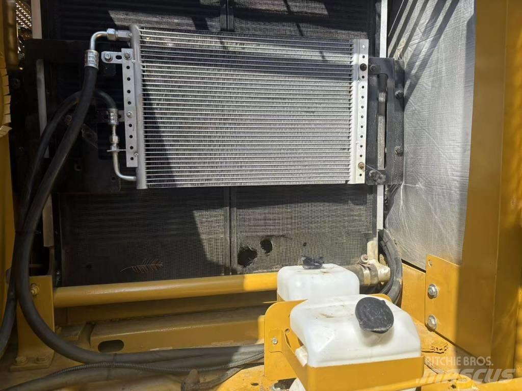 CAT 320 C L Bageri gusjeničari