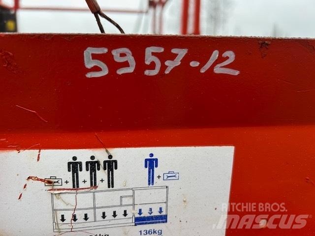 SkyJack SJ 6826 RT Škaraste platforme