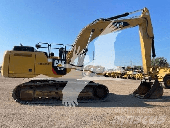 CAT D6T XL Buldožeri gusjeničari
