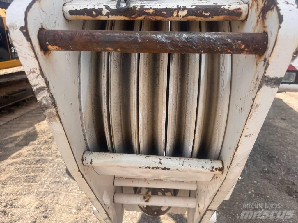 Demag AC 100L Rabljene dizalice za težak teren