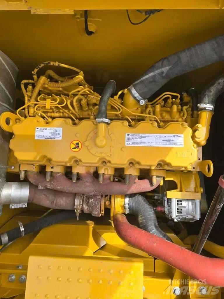 CAT 320 Bageri gusjeničari