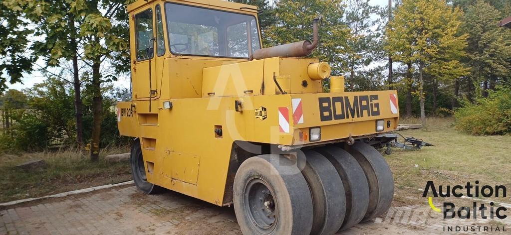 Bomag BW 20 R Gumeni valjci na kotačima