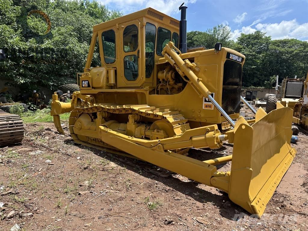CAT D 7 G Buldožeri gusjeničari