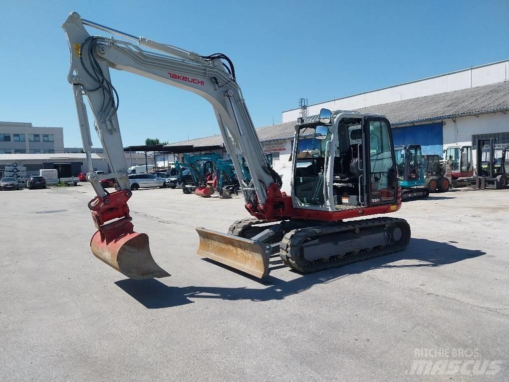 Takeuchi TB290-2 Midi bageri 7t – 12t
