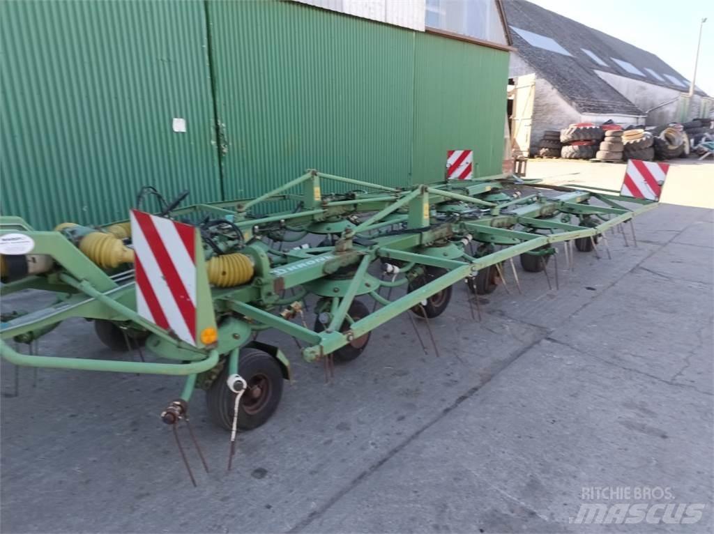 Krone KW1302/12T Okretači i sakupljači sijena