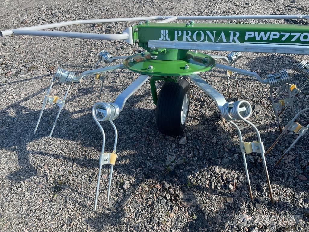 Pronar PWP770C Okretači i sakupljači sijena