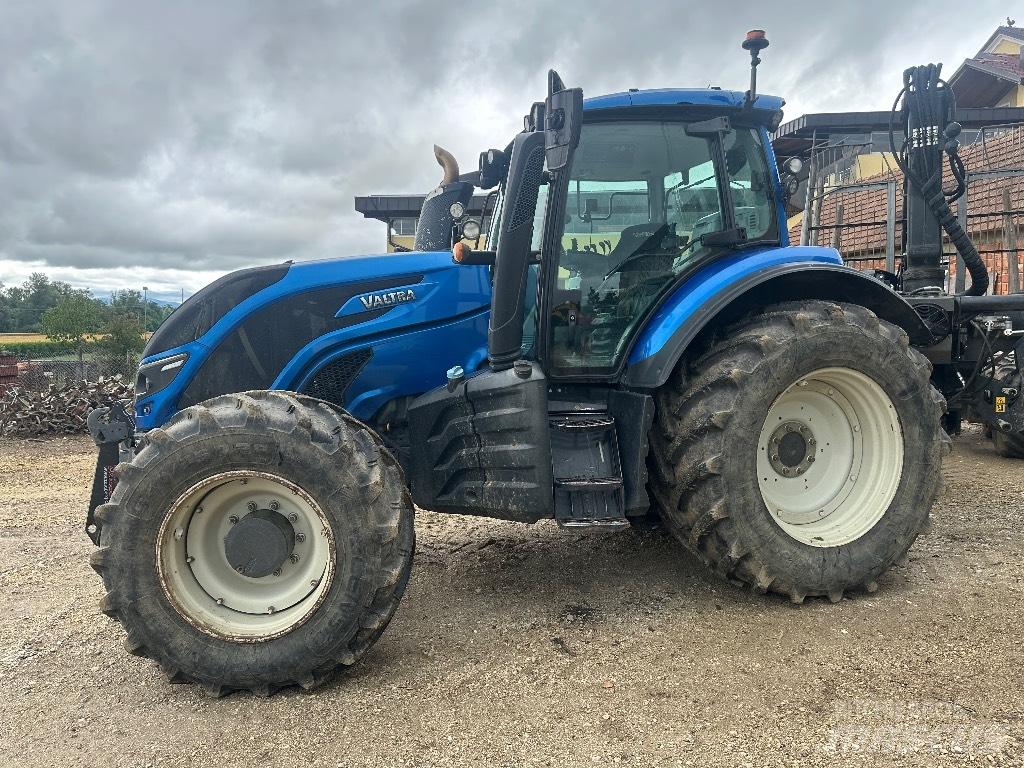 Valtra T 174 E Traktori