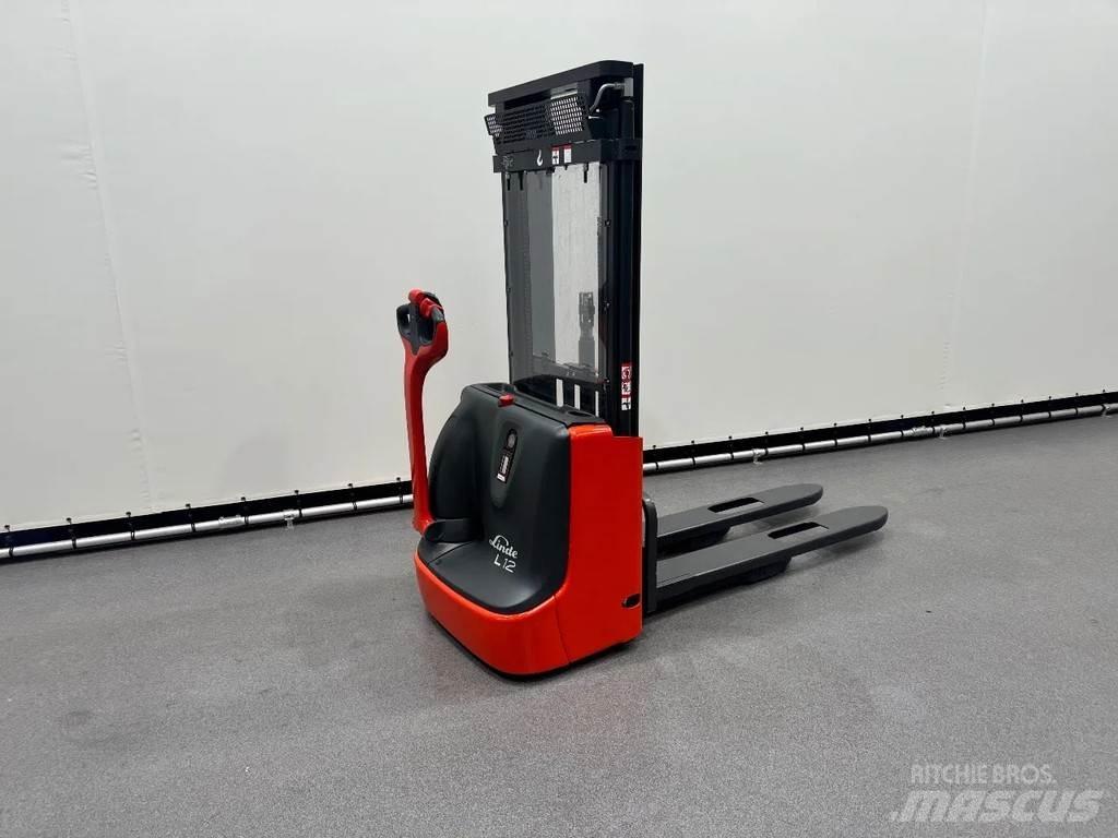 Linde L 12 Ručni električni viličar