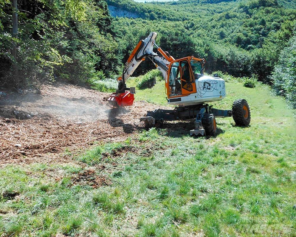 Euromach R125 Amfibijski bageri