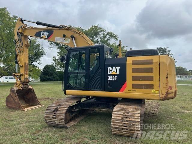  2017 CAT 323 FL Bageri gusjeničari