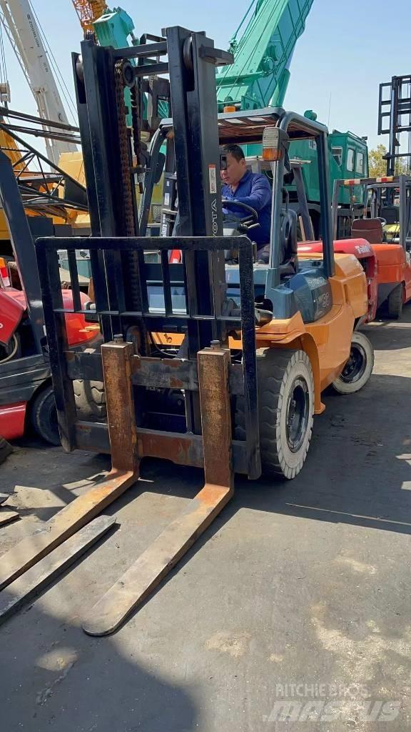 Toyota 5 ton Dizelski viličari